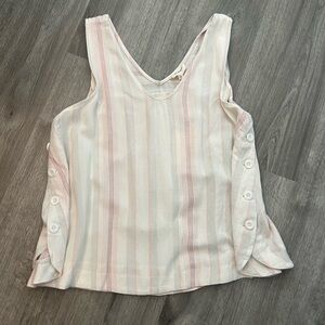 Dry Goods Thread & Supply size Med sleeveless v-neck top